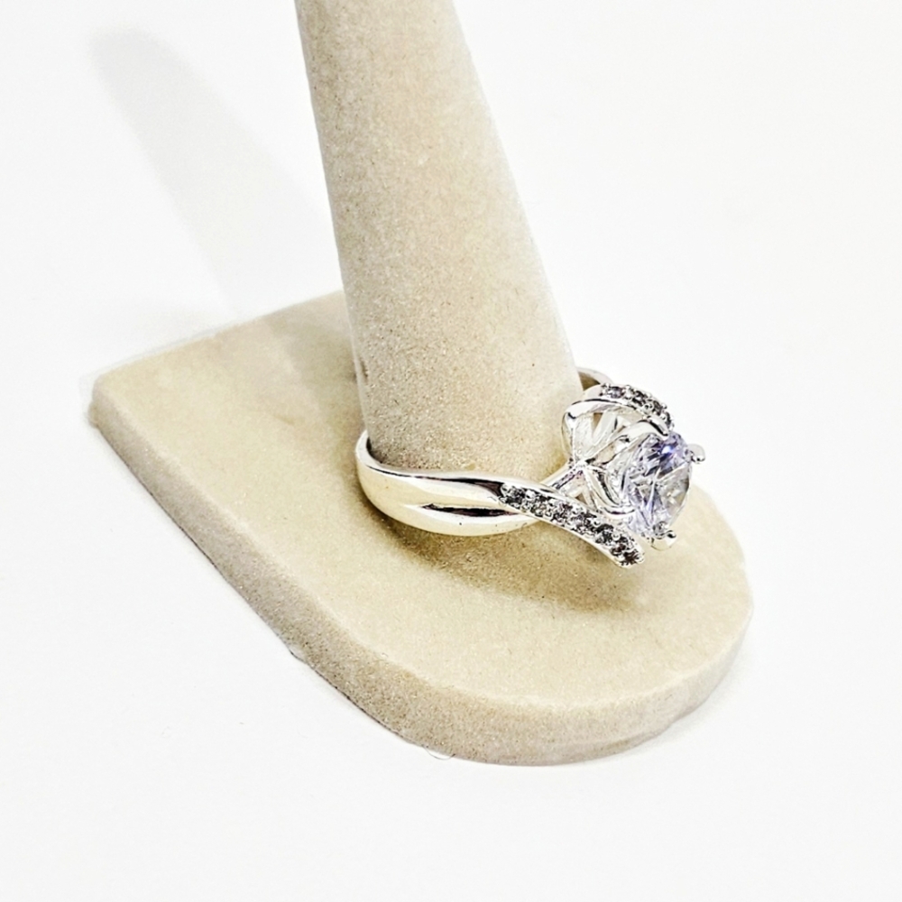 Macy's Charter Club Crystal Stone Bypass Ring in Fine Silver Plate Size 10 - Picture 4 of 7